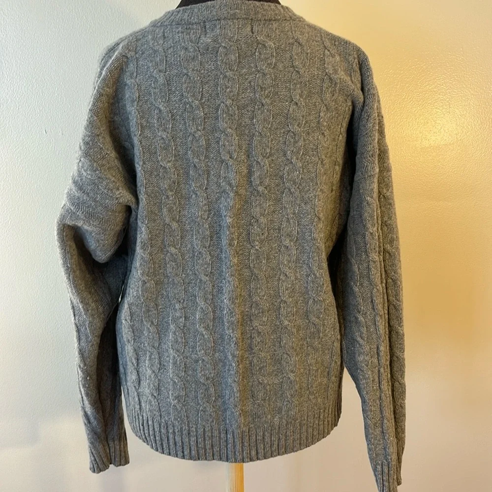 Eddie Bauer V-Neck Gray Lambswool Sweater Men’s M